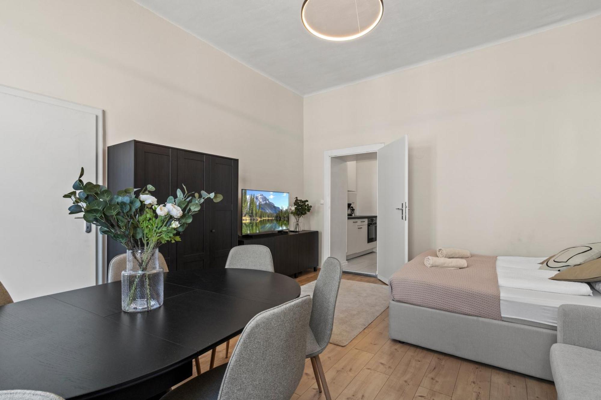 Spacious Apartment, 3 Min To U6 Metro Viena Exterior foto