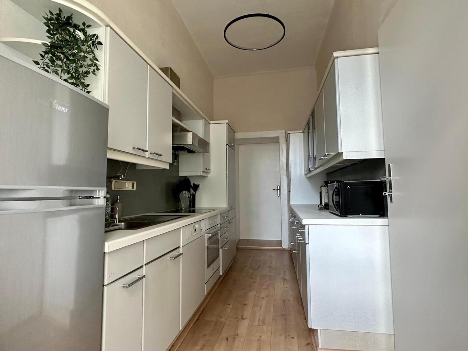 Spacious Apartment, 3 Min To U6 Metro Viena Exterior foto
